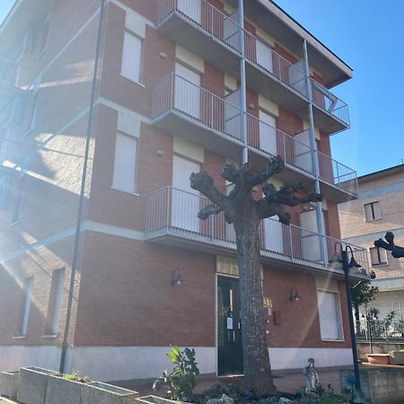 Hotel Ferrara Chianciano Terme Exterior photo