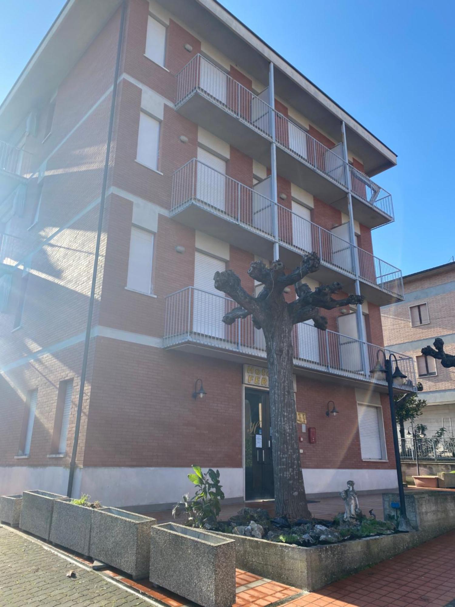 Hotel Ferrara Chianciano Terme Exterior photo