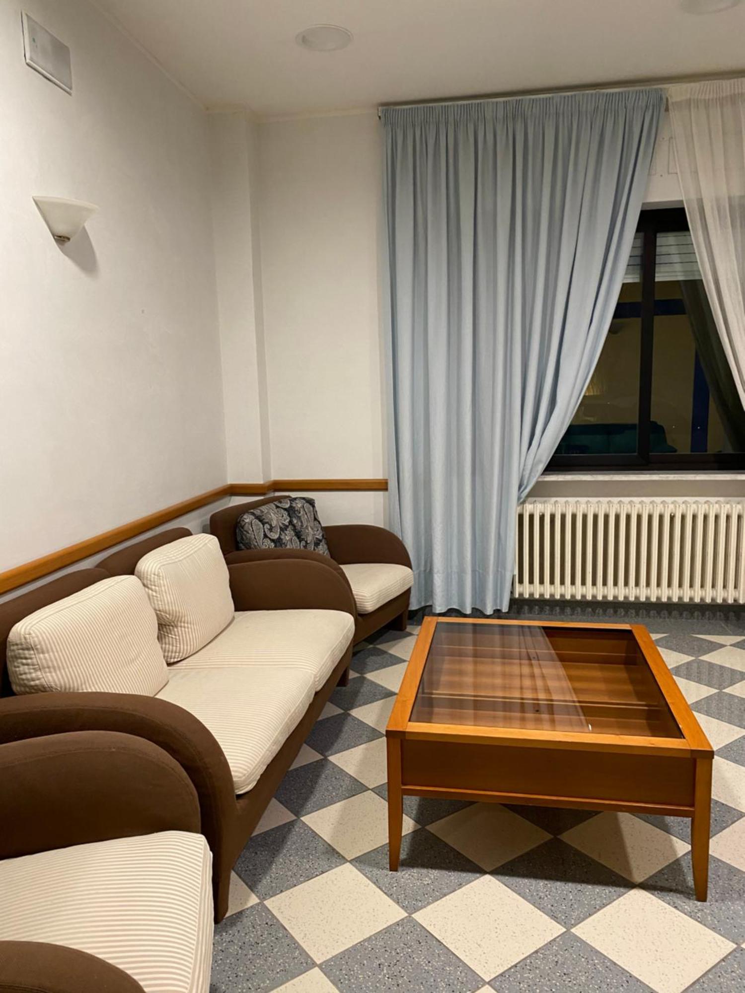 Hotel Ferrara Chianciano Terme Exterior photo